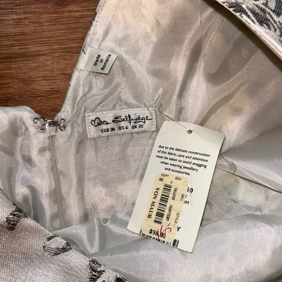 Elegant cocktail dress size 6 - Picture 9 of 10